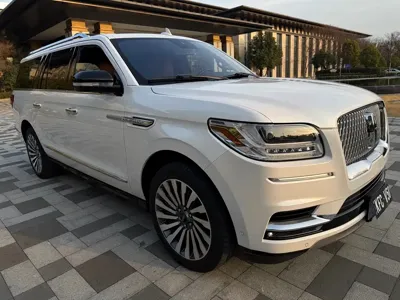 Lincoln Navigator