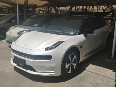 Zeekr 001