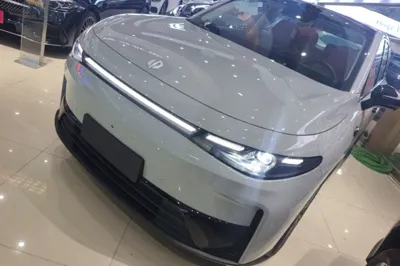 Leapmotor C10