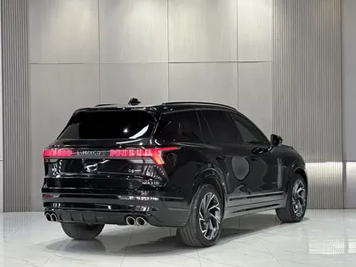 Lynk & Co 09