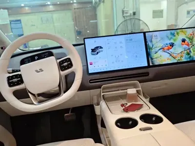 Li Auto 理想i8