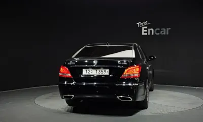 Hyundai Equus