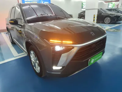 Nio ES8