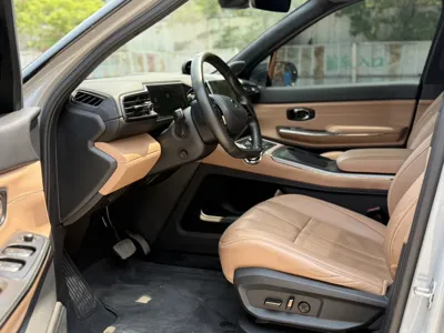 Nio ES8