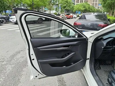 Mazda 3 Axela