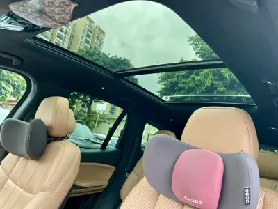 Nio ES8