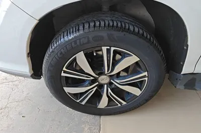 BYD S7