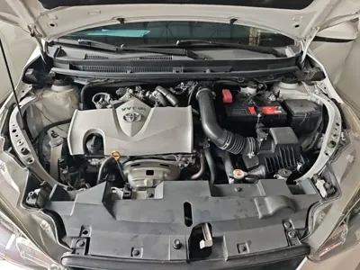 Toyota Yaris L