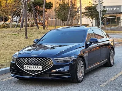 Genesis G90