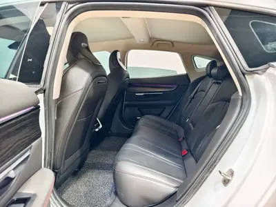 Xpeng P7