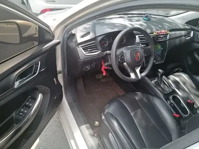 Roewe i5