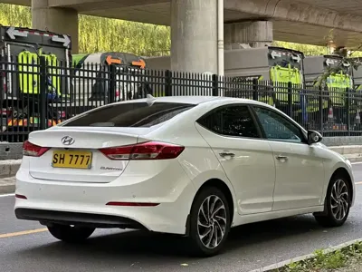 Hyundai Elantra