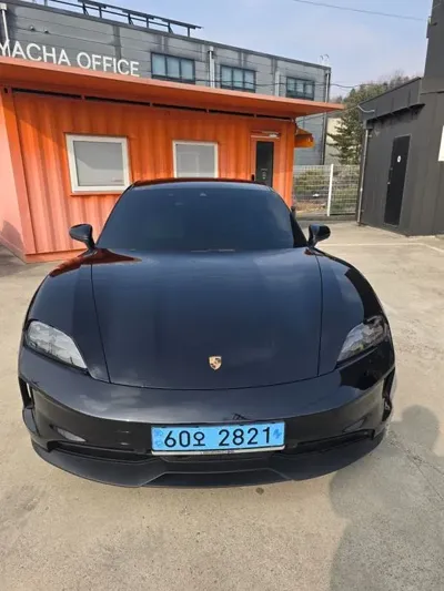 Porsche Taycan