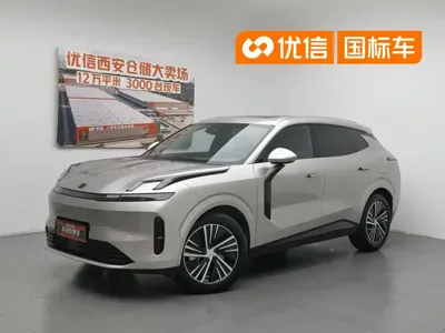 Lynk & Co 08 EM-P
