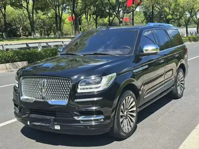 Lincoln Navigator