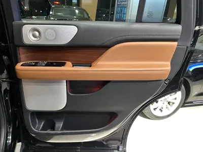 Lincoln Navigator