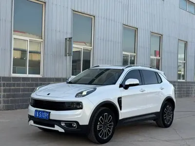 Lynk & Co 01