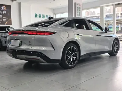 BYD 汉L