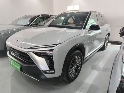 Nio ES8