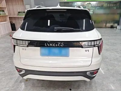 Lynk & Co 01
