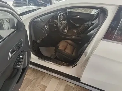 Mercedes-Benz GLA (Import)