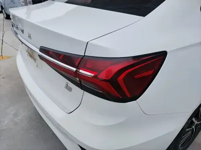 Roewe i5