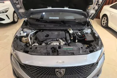 Peugeot 408