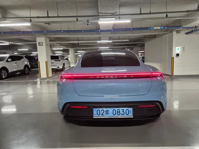 Porsche Taycan