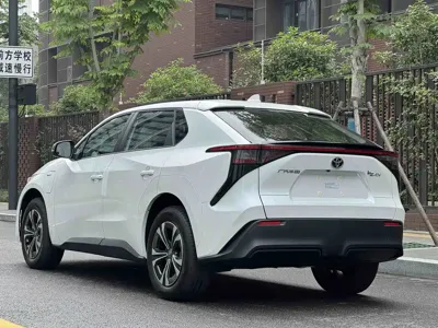Toyota 铂智4X