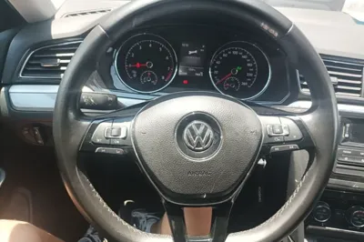 Volkswagen Lamando