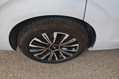 Wuling 730