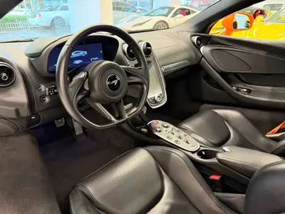 McLaren GT