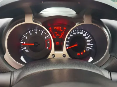 Infiniti ESQ