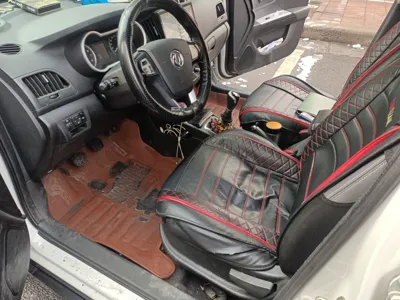 Dongfeng Aeolus AX3