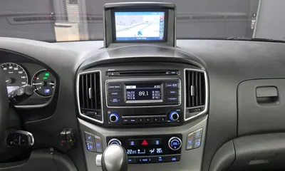 Hyundai Starex