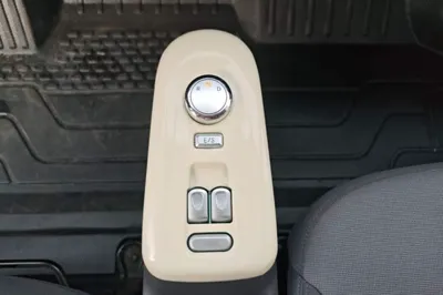 CHANGAN NEVO Lumin
