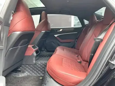 Audi A7L
