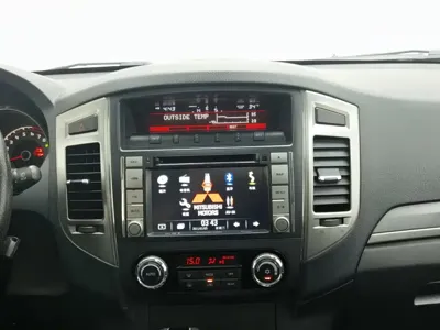 Mitsubishi Pajero (Import)