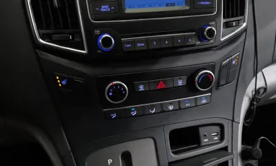 Hyundai Starex
