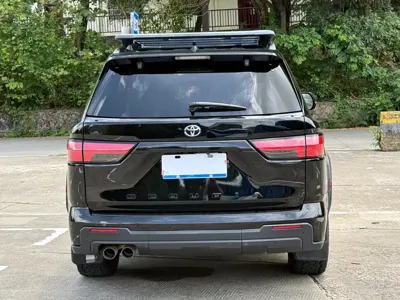 Toyota Sequoia