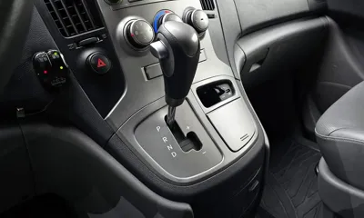 Hyundai Starex