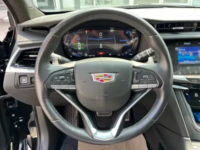 Cadillac XT6