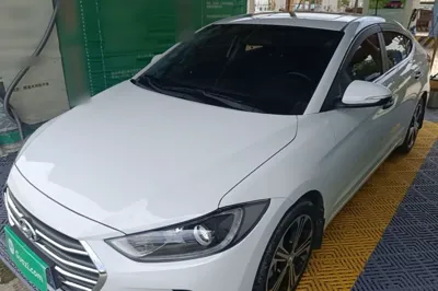 Hyundai Elantra (6th Generation