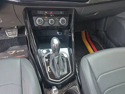 Jetta VS5
