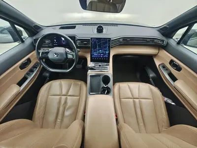 Nio ES8