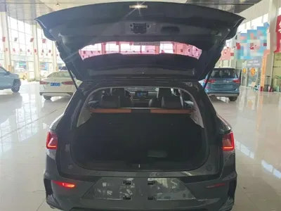 BYD e2
