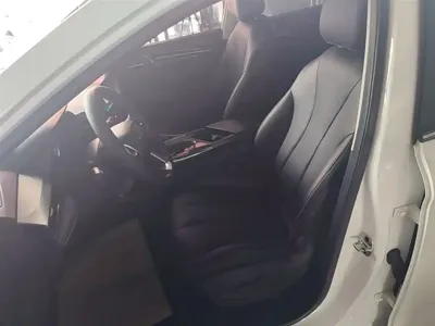 Roewe i5