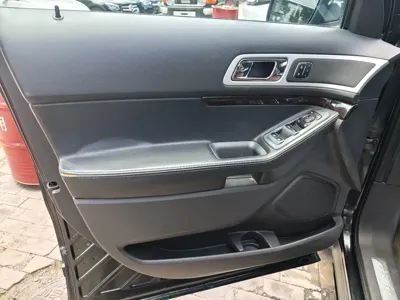 Ford Explorer (Import)