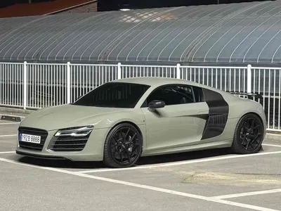 Audi R8