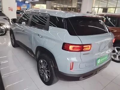 Geely ICON